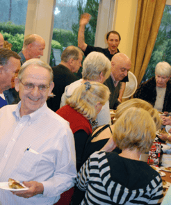 Dinner 4U Treats Del Webb at Lake Oconee Residents to Dinner 1 Chef Brian Long encourages Del Webb residents to sample the meals he's plated for them exclaiming, "Don't be shy, there is plenty of fare for you to enjoy!"