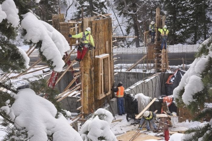 4 Ways To Keep Construction Sites Safe in Winter