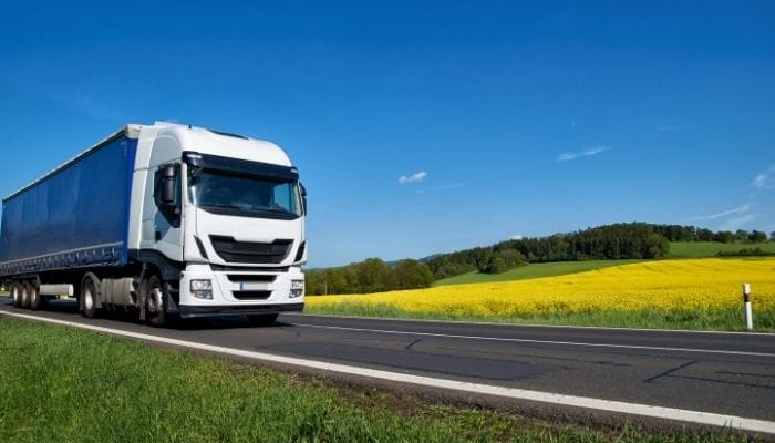 Most Essential Safety Tips for Truck Drivers
