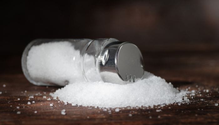 4 Health Benefits of Limiting Sodium Intake
